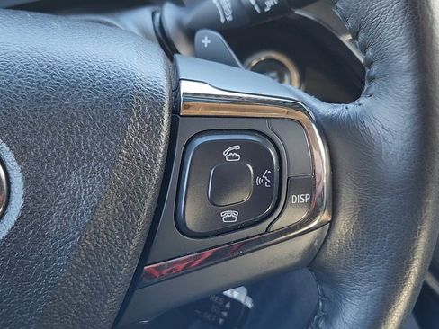 Used 2016 Toyota Avalon Limited image 12