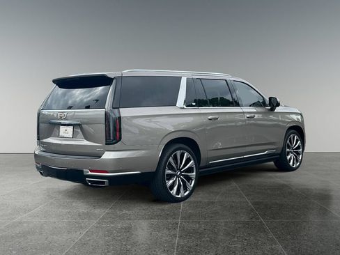 Certified 2025 Cadillac Escalade ESV Premium Luxury Platinum AWD/4WD image 5
