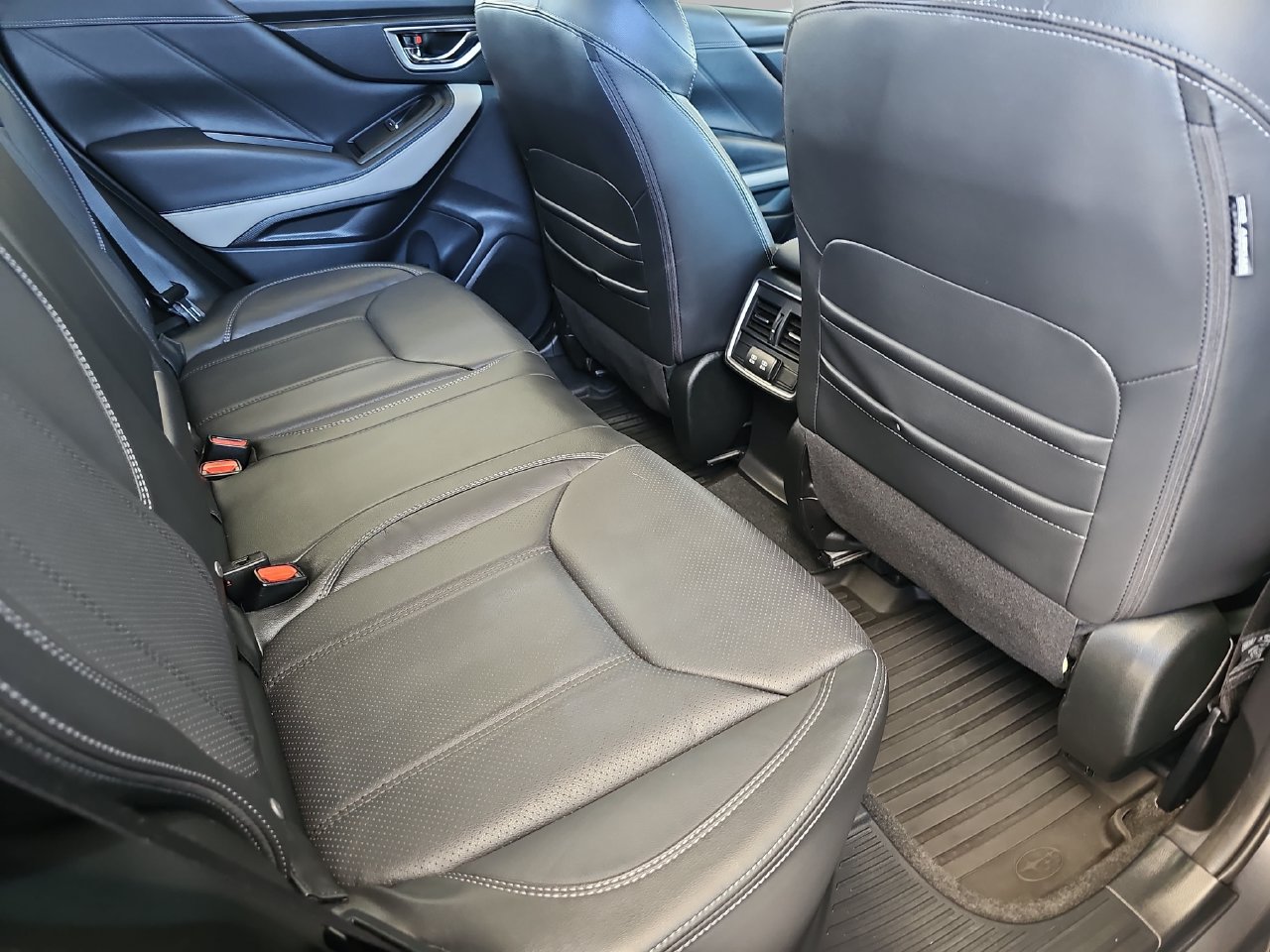 Used 2024 Subaru Forester Limited AWD/4WD image 14