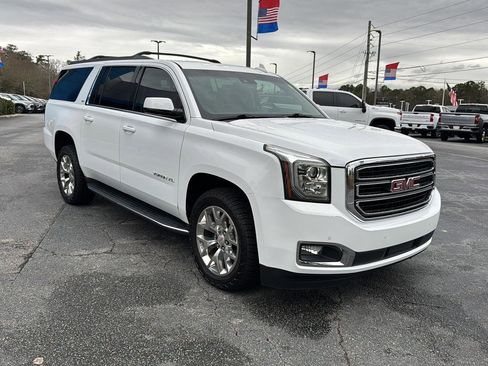 Used 2020 GMC Yukon XL SLT w/ Open Road Package image 6
