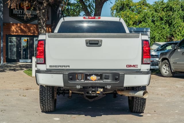 Used 2011 GMC Sierra 2500 Denali w/ Suspension Package, Off-Road AWD/4WD image 5