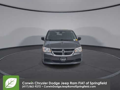 Used 2019 Dodge Grand Caravan SE FWD image 5