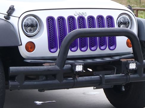 Used 2010 Jeep Wrangler Unlimited Sport w/ Black Appearance Group image 7