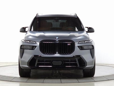 Used 2026 BMW X7 M60i image 2
