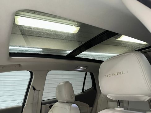 Used 2019 GMC Terrain Denali w/ Driver Alert Package II image 8