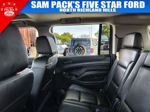 Used 2018 Chevrolet Suburban LT w/ Luxury Package image 14