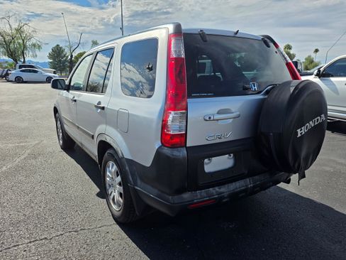 Used 2005 Honda CR-V EX image 3