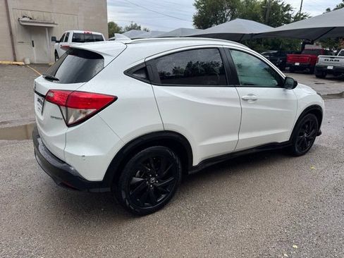 Used 2022 Honda HR-V Sport image 6