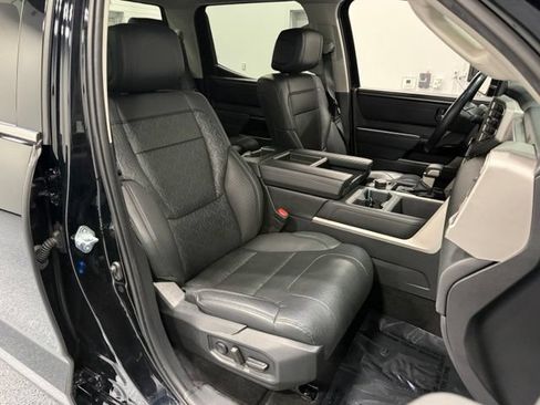 Used 2024 Toyota Tundra Limited AWD/4WD image 34