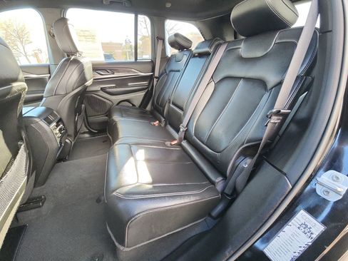 Certified 2024 Jeep Grand Cherokee Limited image 24