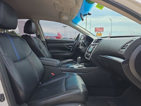 Used 2016 Nissan Maxima Platinum FWD image 20