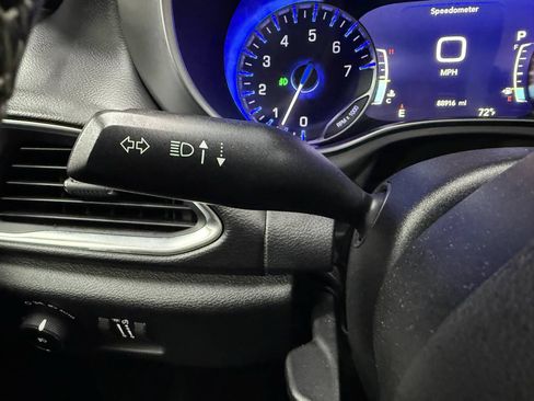 Used 2019 Chrysler Pacifica Touring-L Plus w/ Advanced Safetytec Group FWD image 16