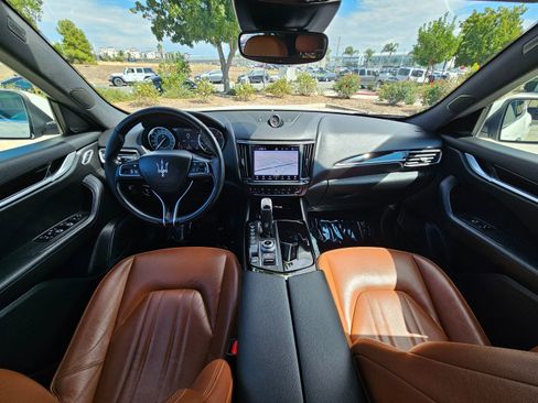 Used 2022 Maserati Levante GT image 21