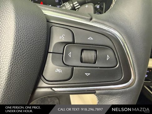 Used 2021 Buick Envision Avenir w/ Technology Package II FWD image 27