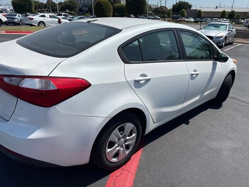 Used 2015 Kia Forte LX w/ Popular Package FWD image 2