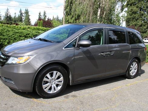 Used 2015 Honda Odyssey EX image 1
