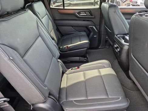 Certified 2025 GMC Yukon Denali AWD/4WD image 20
