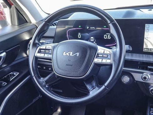 Used 2023 Kia Telluride EX w/ EX Captain's Chair Package image 14