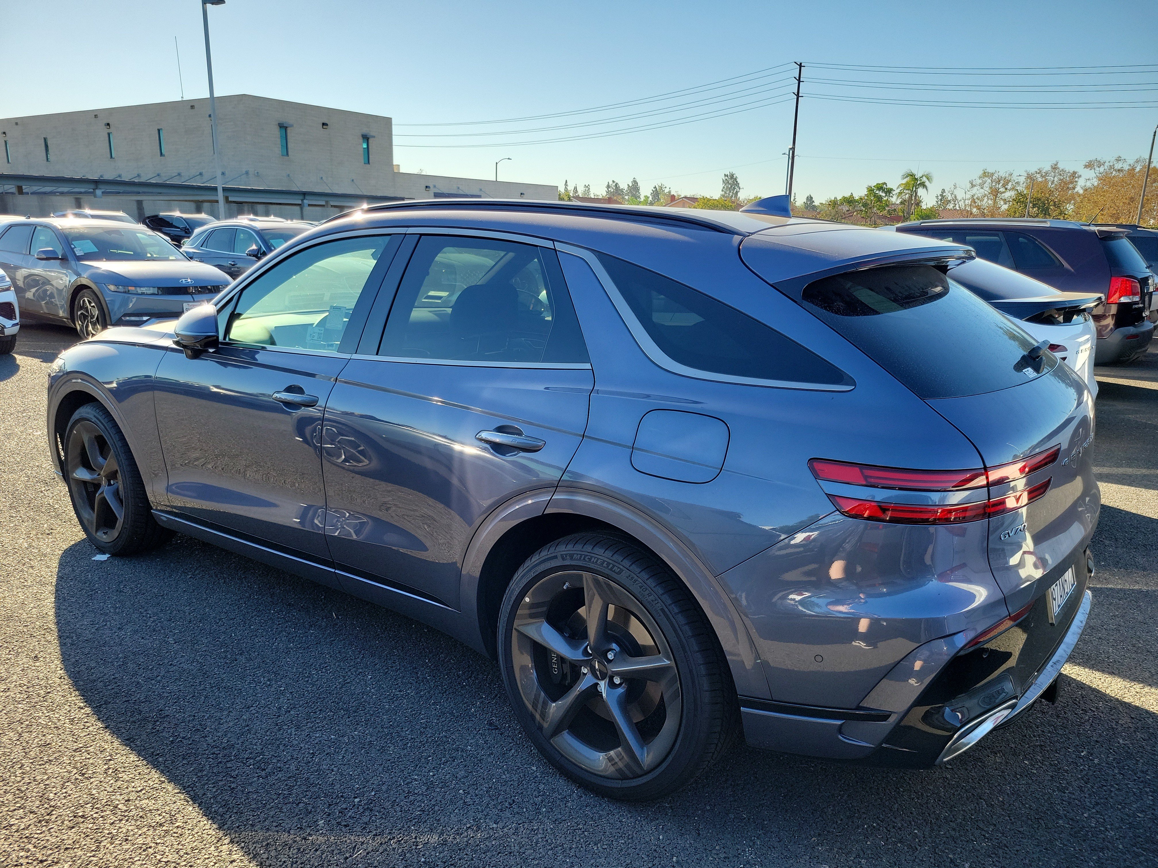 Used 2026 Genesis GV70 2.5T Sport Prestige w/ G1 Accessory Package AWD/4WD image 5