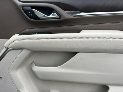 Used 2021 GMC Yukon Denali w/ Denali Premium Package image 21