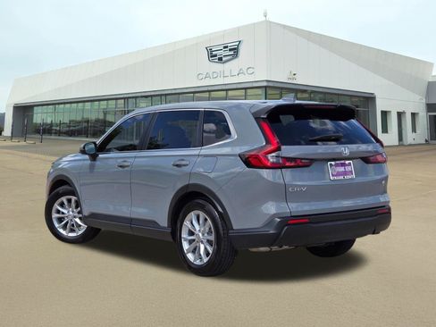 Used 2025 Honda CR-V EX image 4