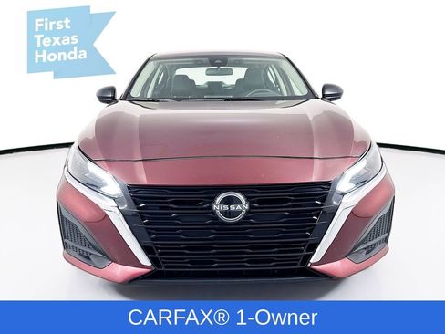 Used 2024 Nissan Altima 2.5 SV image 2