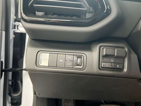 Used 2026 Chevrolet Silverado EV Trail Boss w/ Plus Package image 18