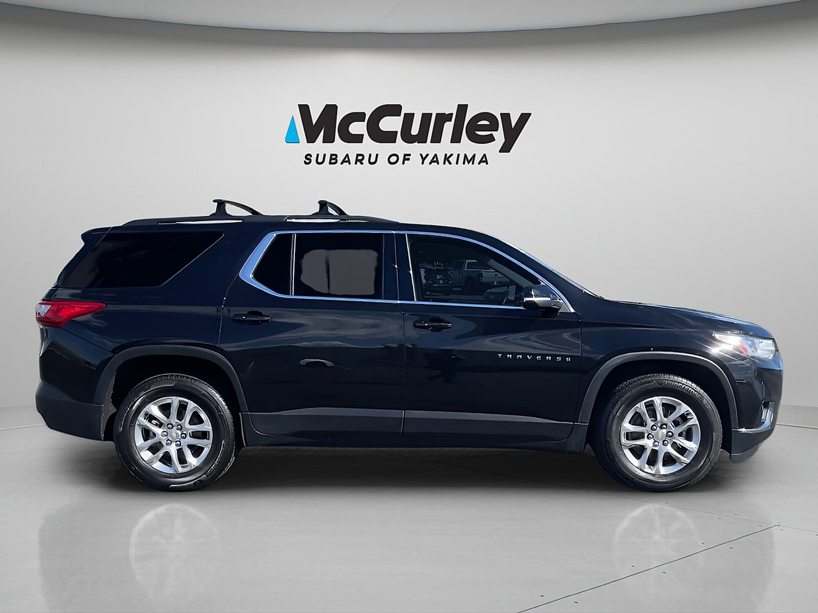 Used 2021 Chevrolet Traverse LT w/ LPO, Cargo Package AWD/4WD image 7