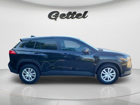 Certified 2024 Toyota Corolla Cross L FWD image 4