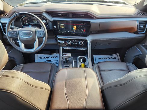 Used 2024 GMC Sierra 1500 Denali image 15