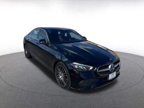 Used 2024 Mercedes-Benz C 300 4MATIC Sedan image 3
