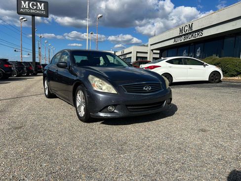 Used 2010 INFINITI G37 Journey w/ Premium Pkg image 2
