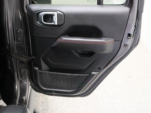 Used 2021 Jeep Wrangler Unlimited Rubicon image 34