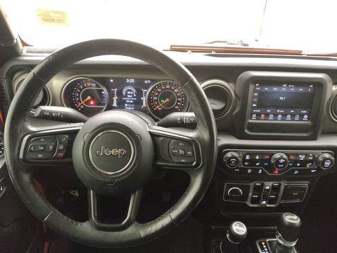 Used 2018 Jeep Wrangler Unlimited Sport S AWD/4WD image 22