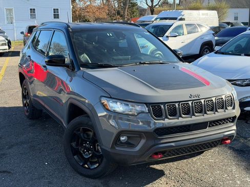 Used 2023 Jeep Compass Trailhawk image 6