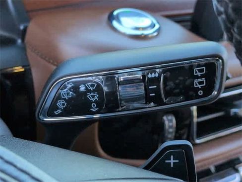 Used 2022 Lincoln Aviator Reserve w/ Equipment Group 201A image 27