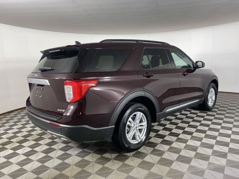 Used 2023 Ford Explorer XLT w/ Equipment Group 202A AWD/4WD image 19