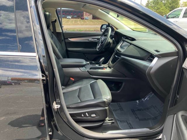 Used 2018 Cadillac XT5 Luxury w/ Driver Awareness Package AWD/4WD image 28