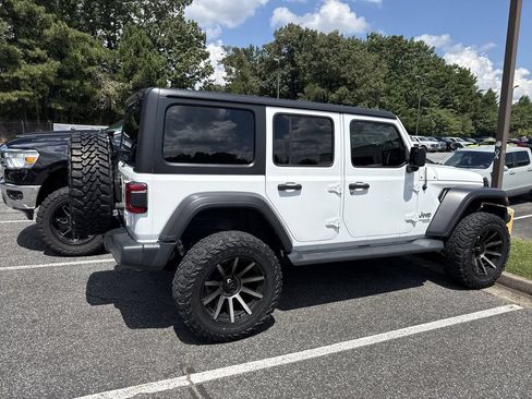 Used 2020 Jeep Wrangler Unlimited Sport S AWD/4WD image 20