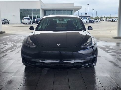 Used 2021 Tesla Model 3 Standard Range Plus image 3