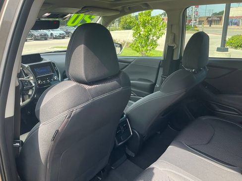Used 2020 Subaru Forester Premium AWD/4WD image 13