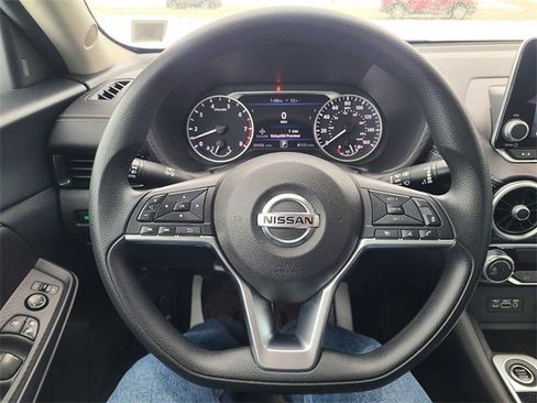Used 2023 Nissan Sentra SV image 24