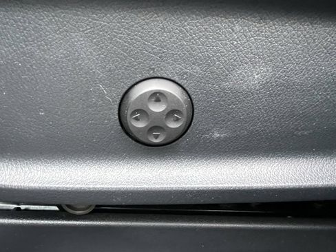 Used 2023 Mercedes-Benz GLA 250 4MATIC image 24