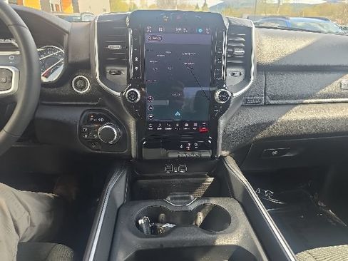Used 2025 RAM 1500 Big Horn AWD/4WD image 26