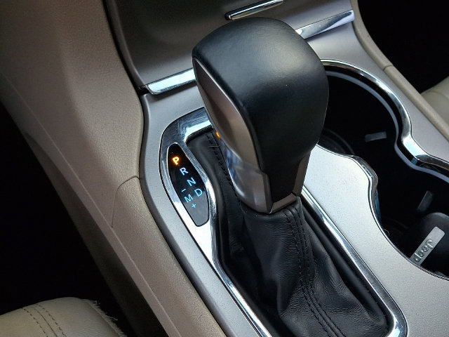 Used 2018 Jeep Grand Cherokee Limited AWD/4WD image 16