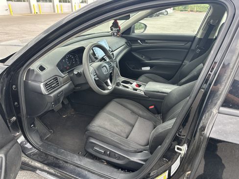 Used 2018 Honda Accord EX image 10