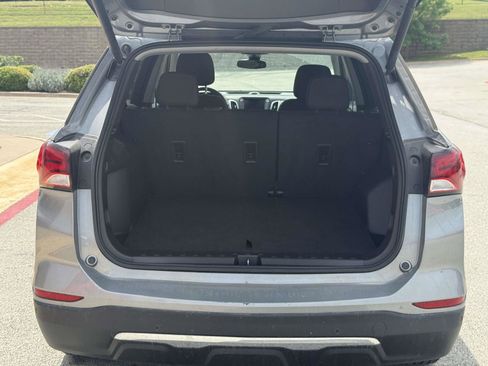 Used 2024 Chevrolet Equinox LT FWD image 10
