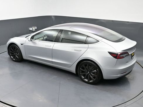 Used 2018 Tesla Model 3 Long Range image 48
