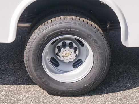 New 2026 Chevrolet Express 3500 w/ Power Convenience Package RWD image 6
