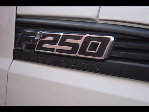 Used 2015 Ford F250 XL w/ Power Equipment Group AWD/4WD image 49